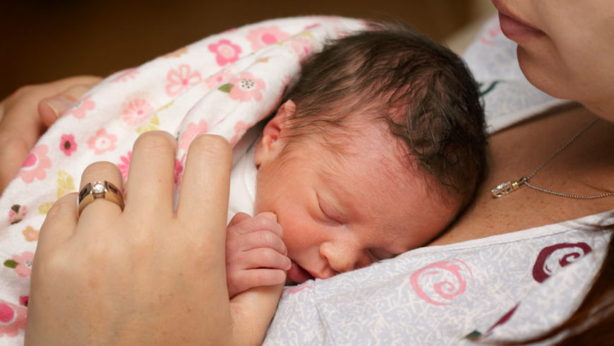 12 Newborn Mom Tips